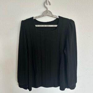 Women’s Black Squared Neck Long Sleeve Sweater

Size 2X